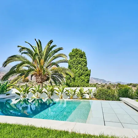 Вилла Sea Gardens