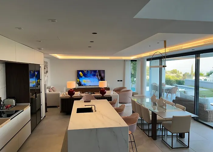 וילה Sea Gardens *