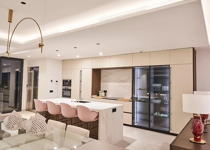 Sea Gardens וילה נרחה